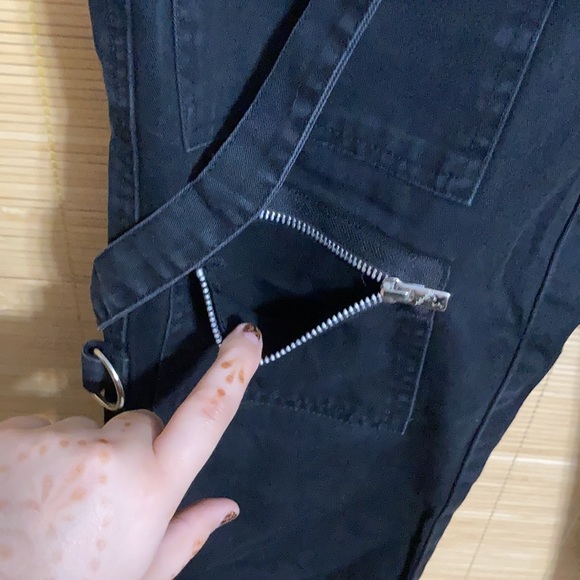 Tripp nyc bondage Capri shorts with chains size 5 - Picture 8 of 10